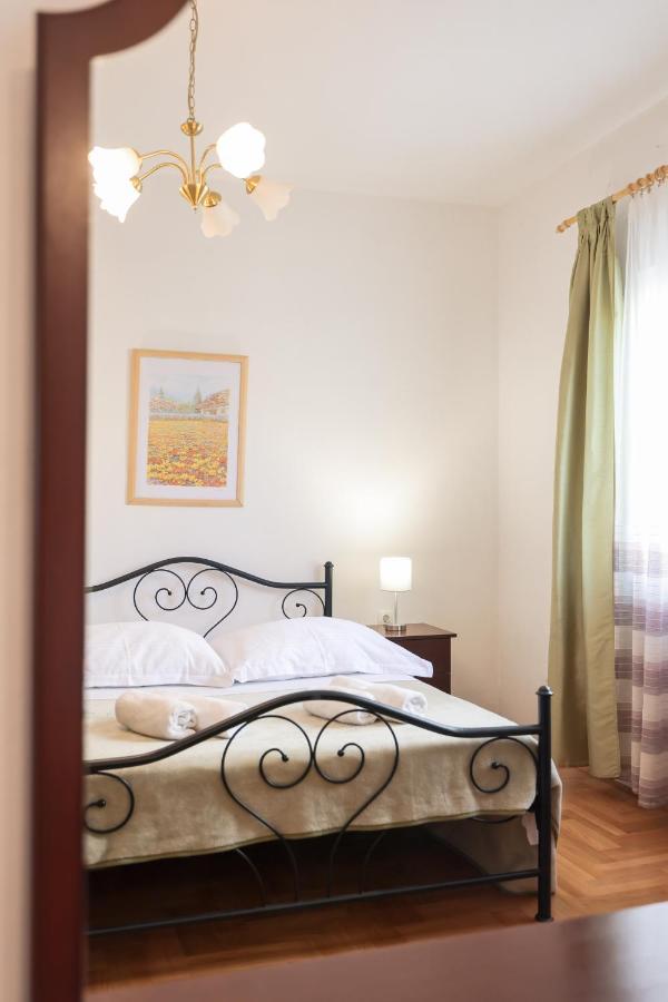 3 Bedroom For 5 People *