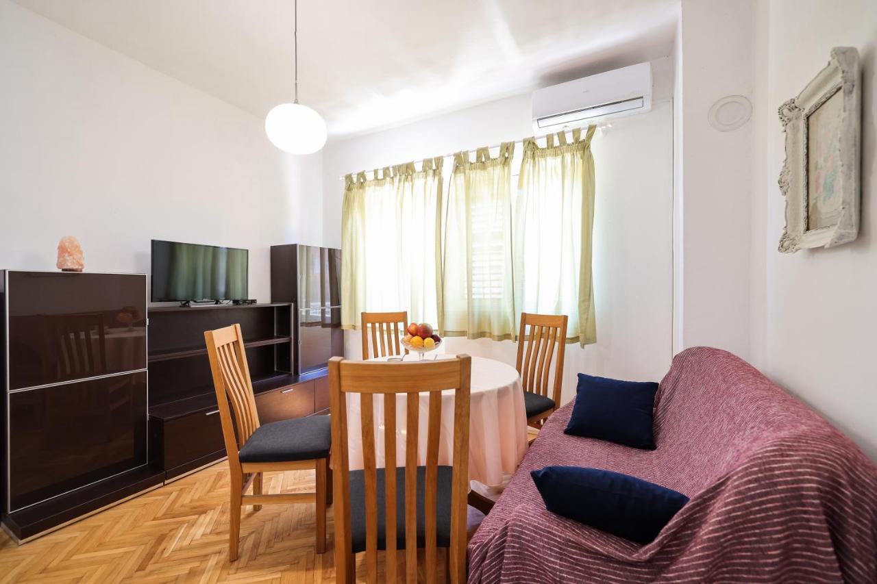 Apartment 3 Bedroom For 5 People