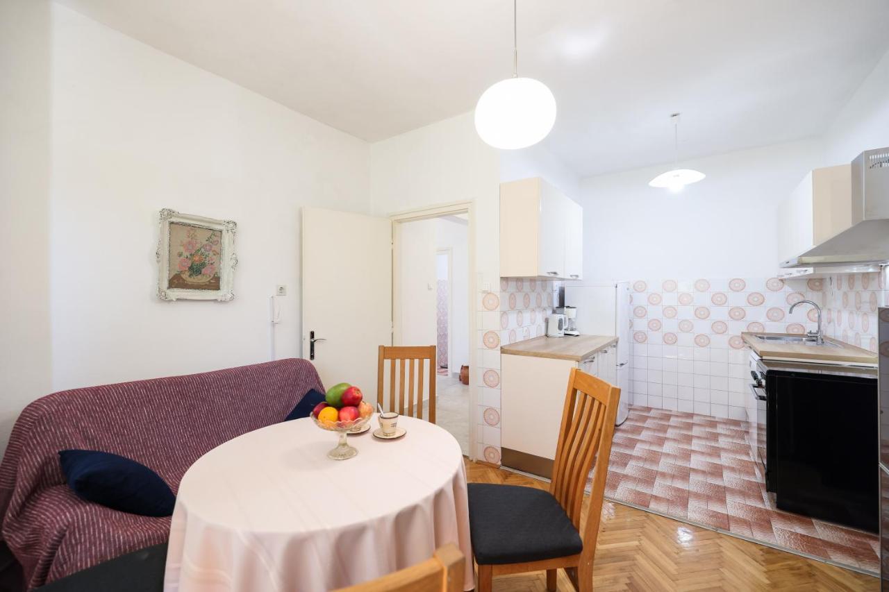 Apartment 3 Bedroom For 5 People *