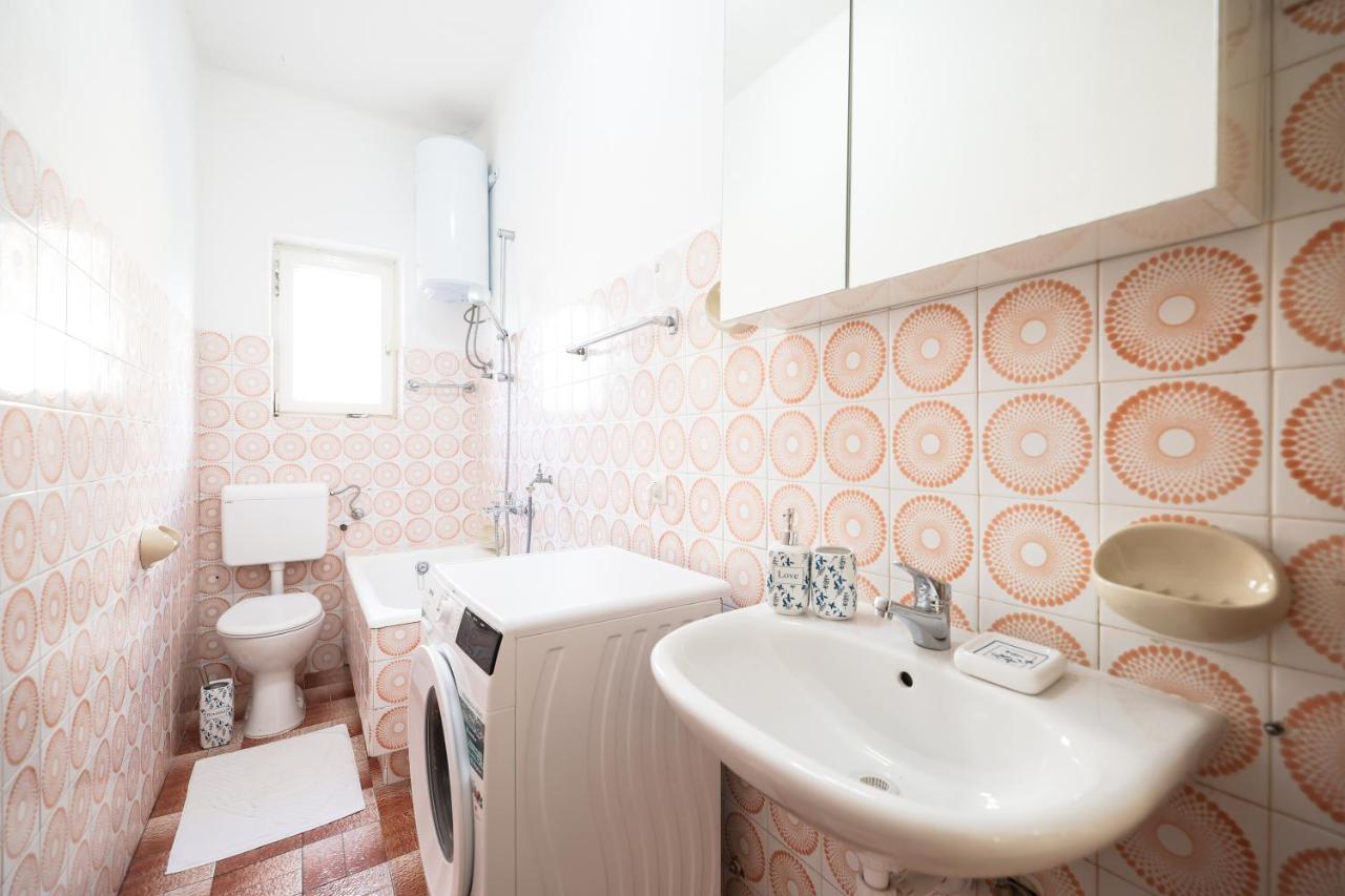 3 Bedroom For 5 People Apartment