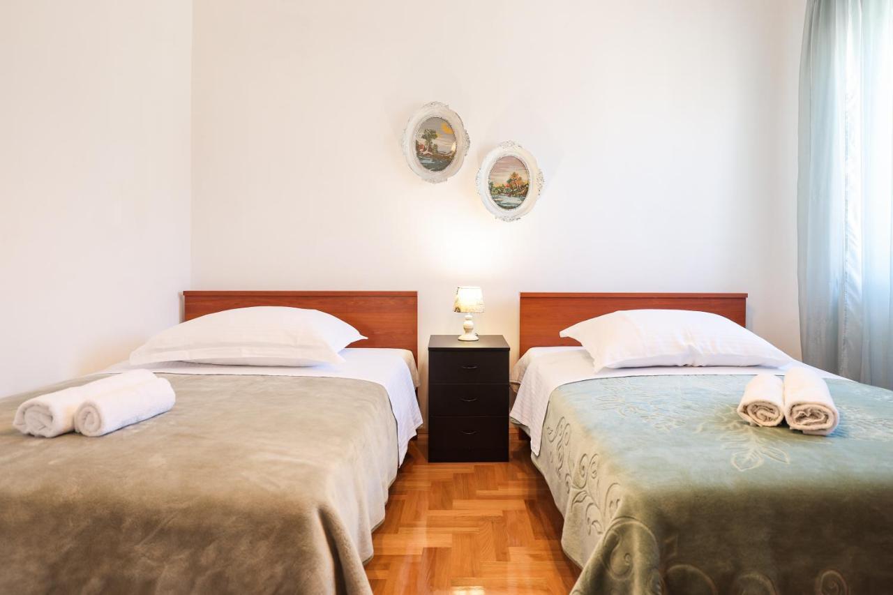 3 Bedroom For 5 People